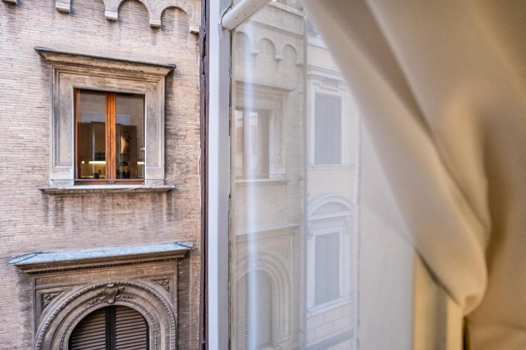Apartment By The Colosseum - White Chic Flats — Photos 1