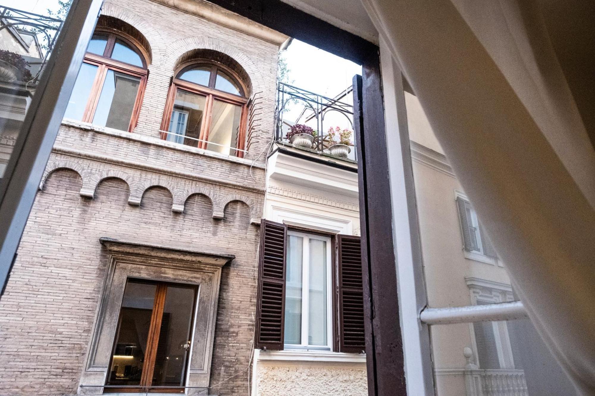 Apartment By The Colosseum - White Chic Flats, Rome