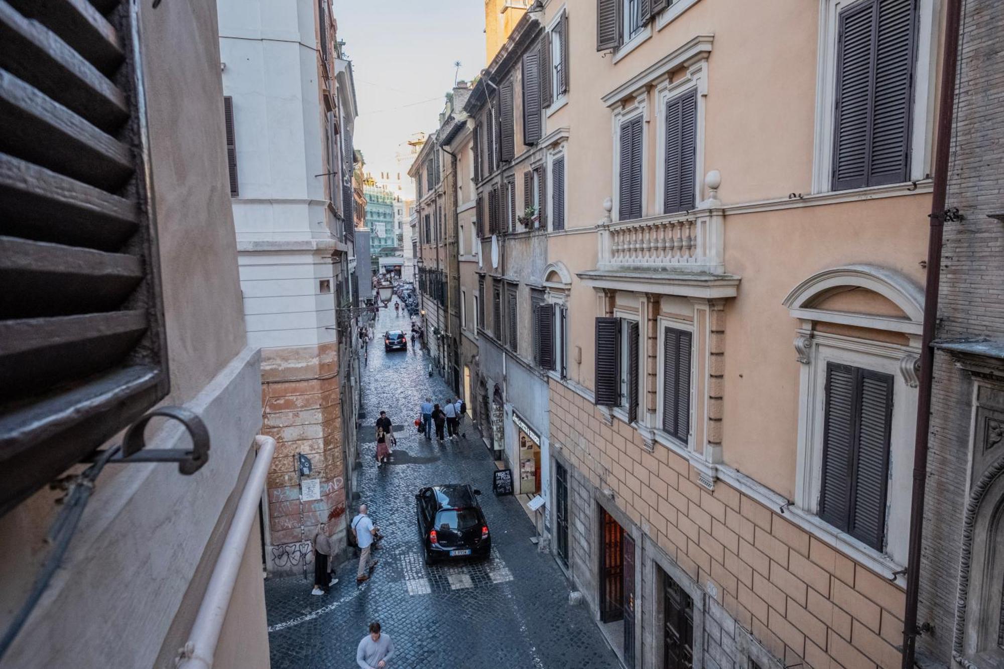 Apartment By The Colosseum - White Chic Flats — Photos 3